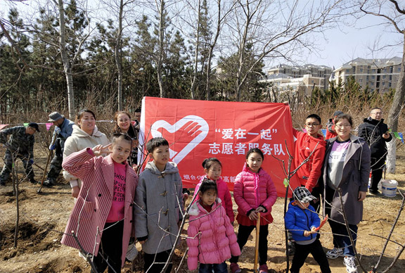 當(dāng)雷鋒月和植樹節(jié)相遇——相約春天，播種綠色，志愿精神薪火傳